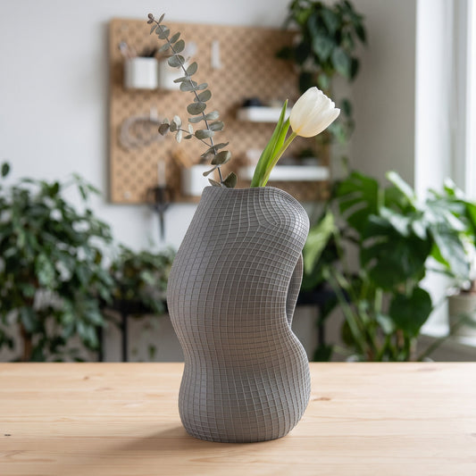 Aureon Twisted Sculptural Vase – Modern Sculptural Vase - Northern Foundry