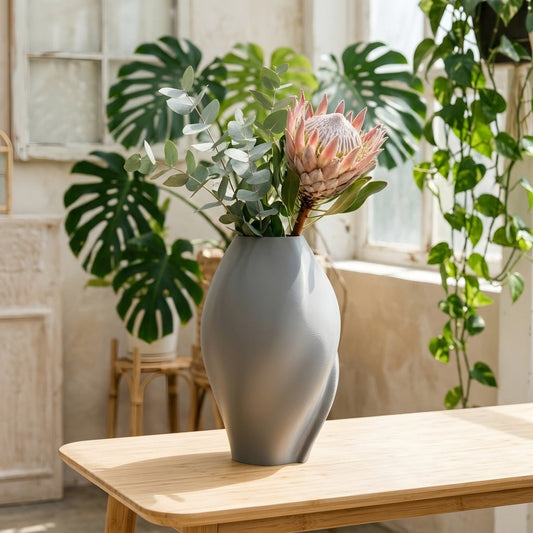 Kielich Organic Twist Vase – Modern Sculptural Vase - Northern Foundry